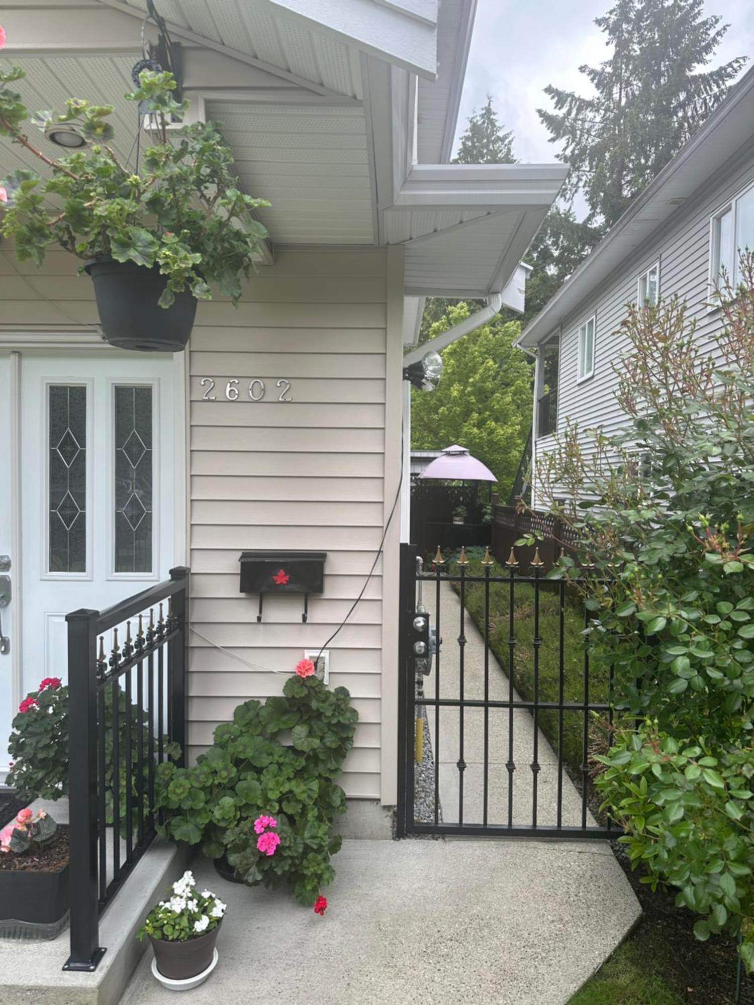 Clean And Quiet 2 Bdr 2 Bthr Private Entrance Entire Guests Suite Near Coquitlam Center Mall And Skytrain Exteriér fotografie