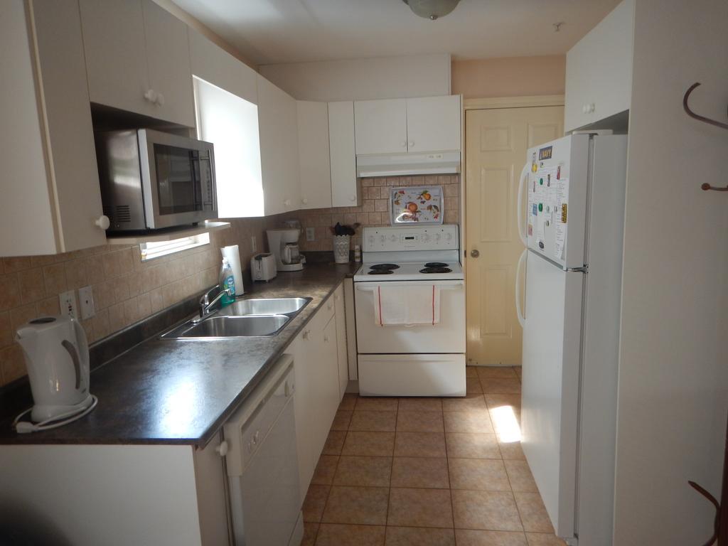 Clean And Quiet 2 Bdr 2 Bthr Private Entrance Entire Guests Suite Near Coquitlam Center Mall And Skytrain Exteriér fotografie